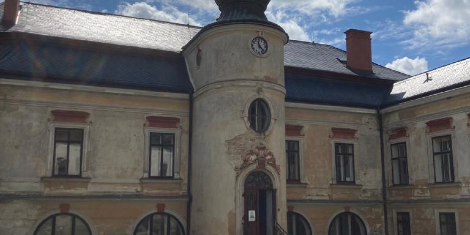 Bukovými lesy do Větrného Jeníkova