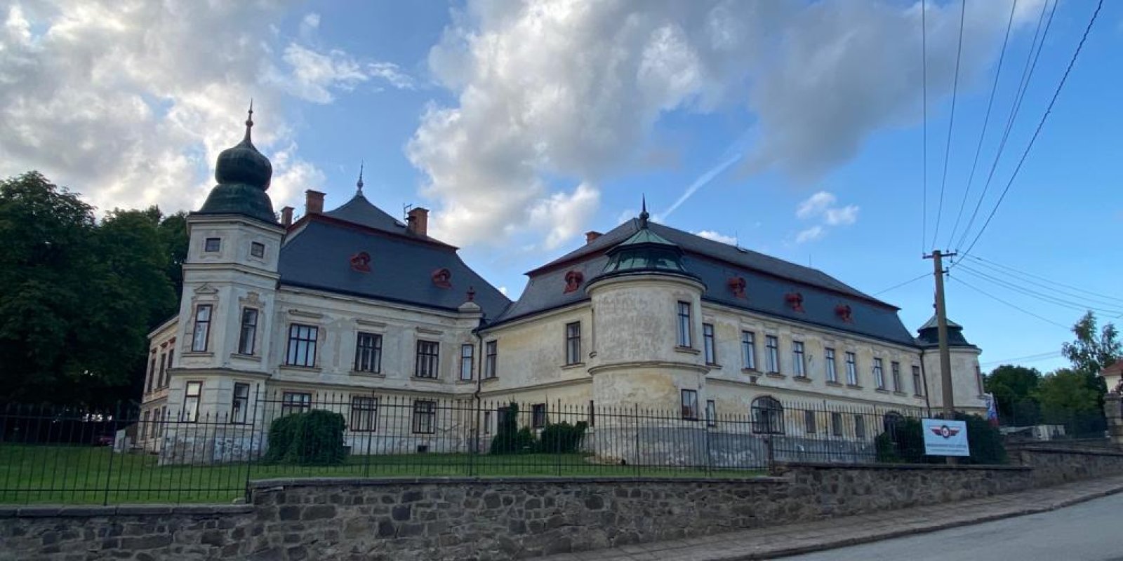 Zámek Větrný Jeníkov