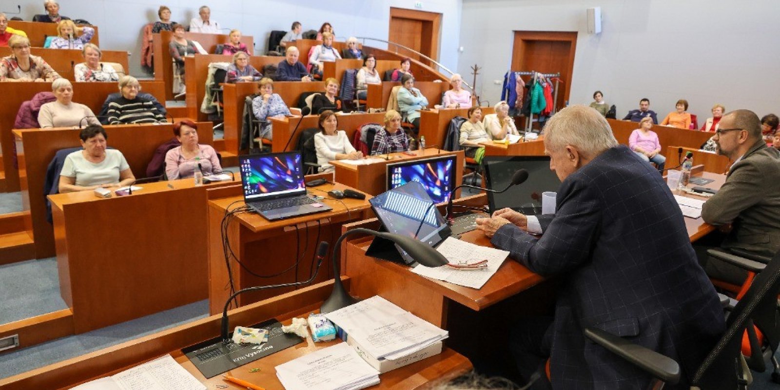 Nebojte se policie: Jak ochránit seniora jako spotřebitele