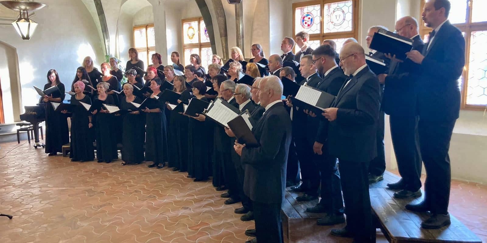 Campanula: Sborové jaro na radnici 
