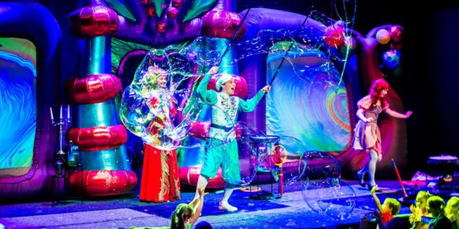 Divadlo Mýdlových bublin: Tajemství Bubliny Štěstí