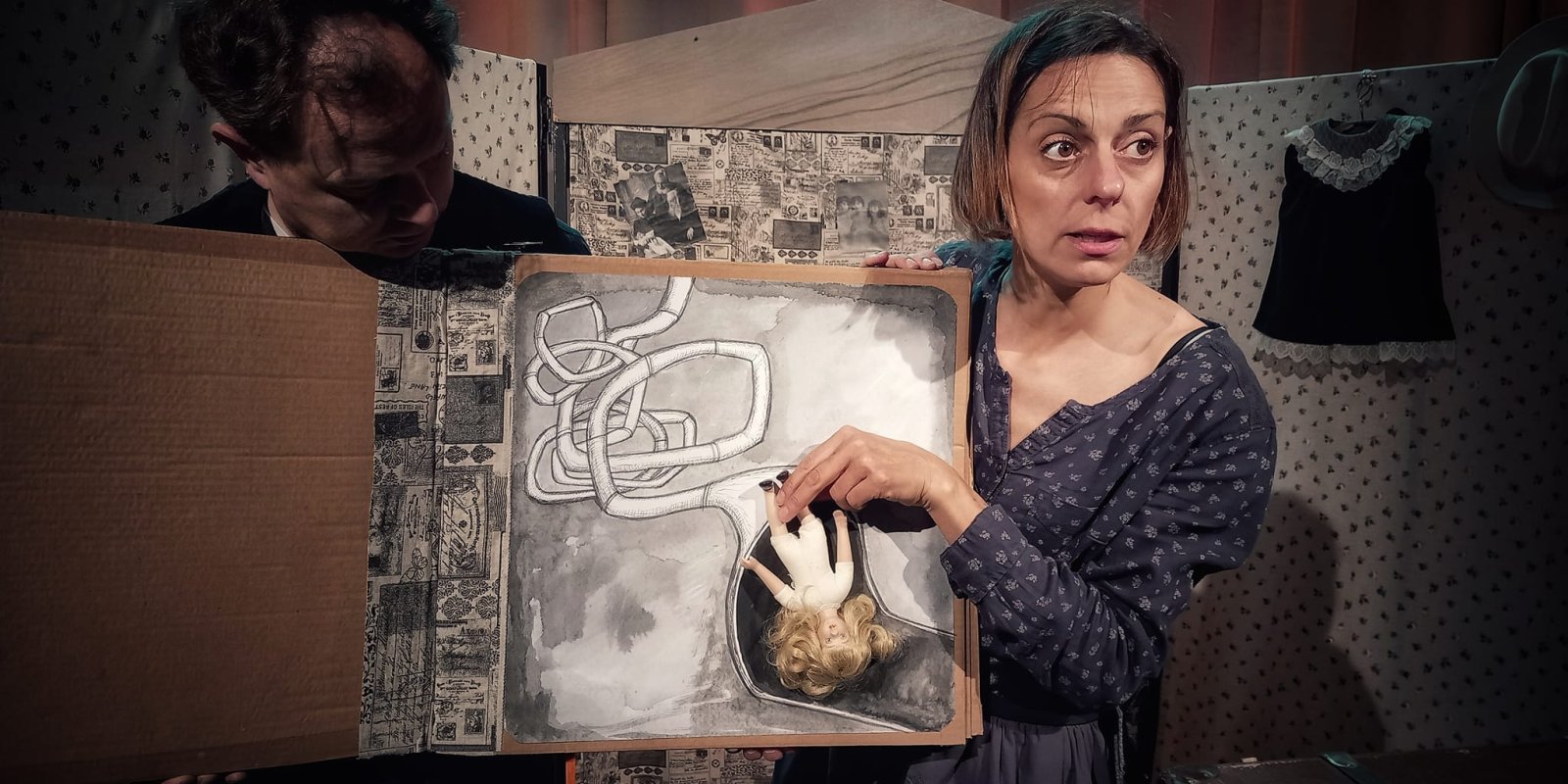 Loutky bez hranic: Čajový kýchánek, aneb rozverné příběhy z kufru