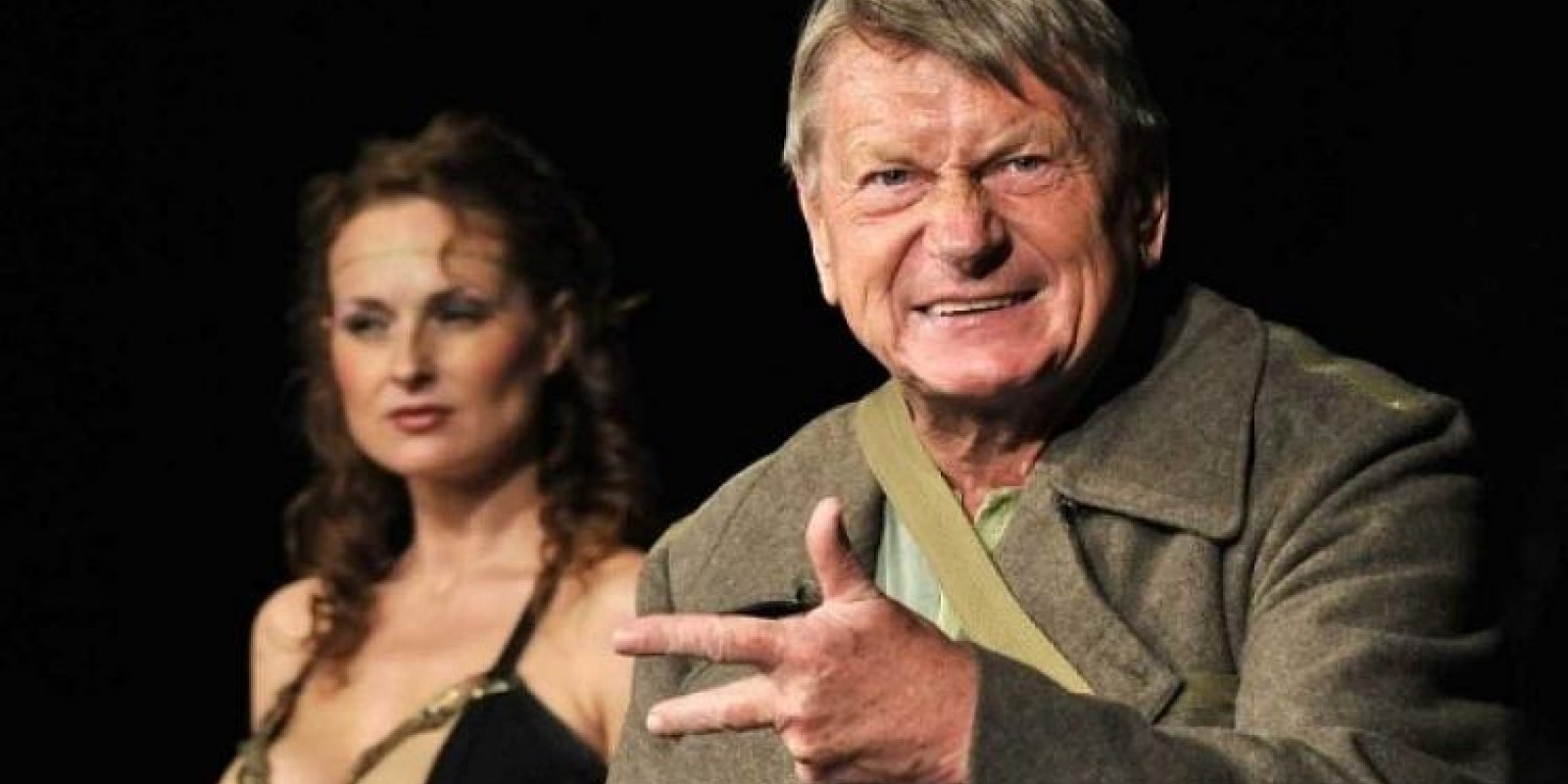 S PYDLOU V ZÁDECH - DS Josefa Dvořáka