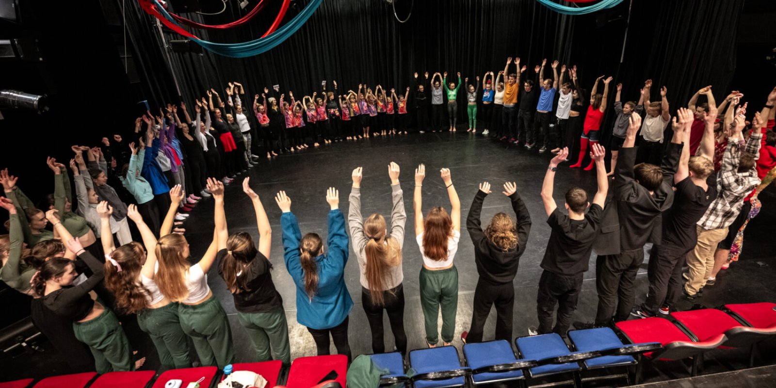 Akrobat TJ Sokol Jihlava: Kabaret plný malých i velkých akrobatů        