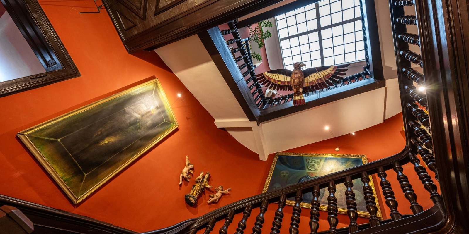 Interiéry střední  umělecké školy grafické, perla anglosaského stylu v Jihlavě - kapacita naplněna