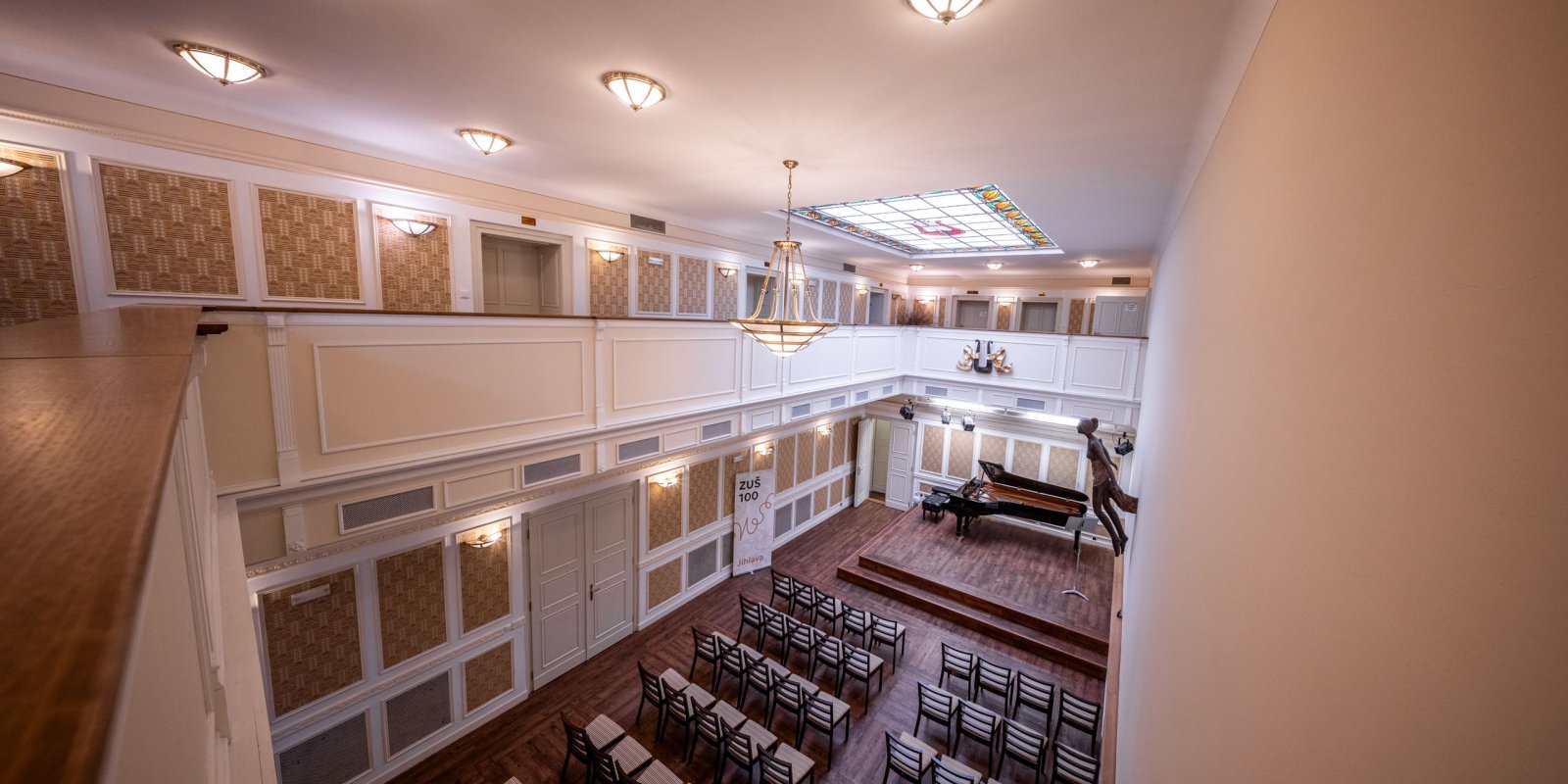 Vánoční prohlídka - Interiéry Základní umělecké školy Jihlava, kde múzy pějí a inspirují