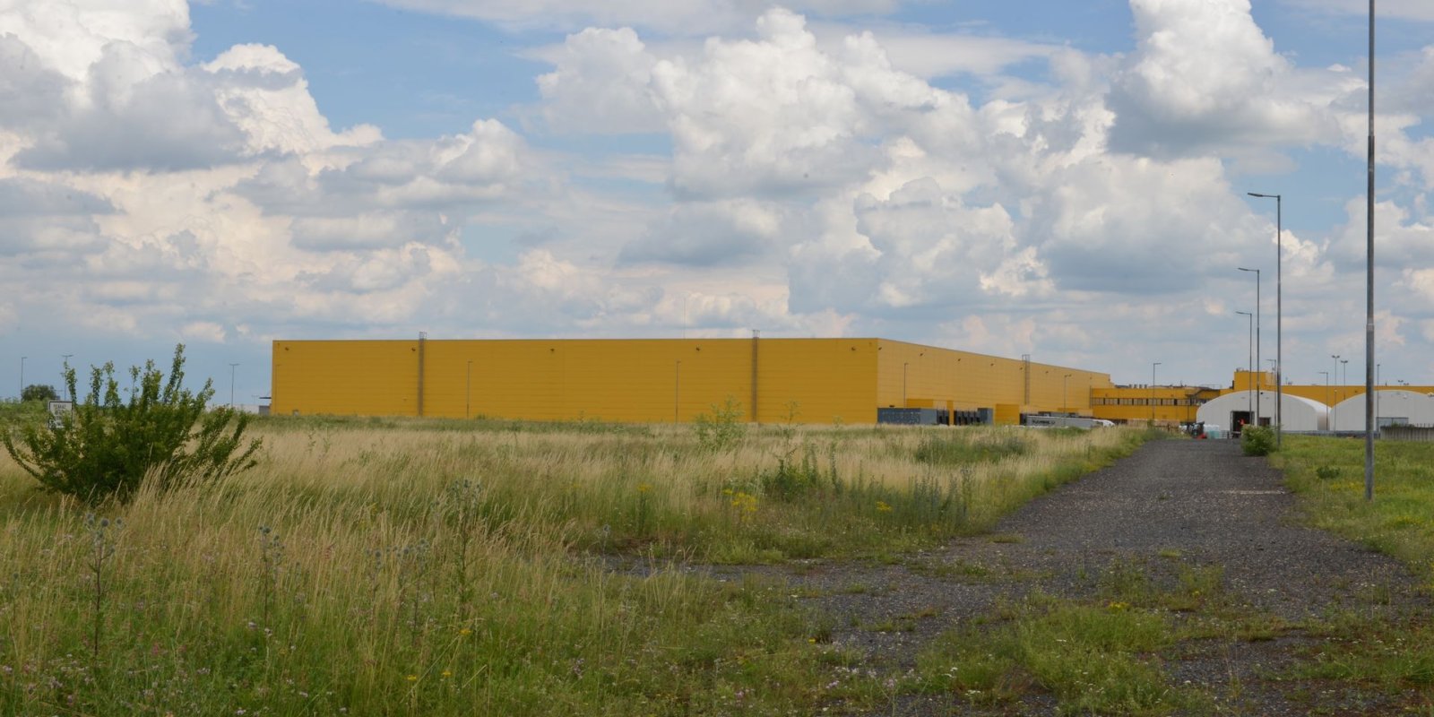 Přednáška Miroslava Pazdery: Ocelová města – architektura logistiky ve střední a východní Evropě. 