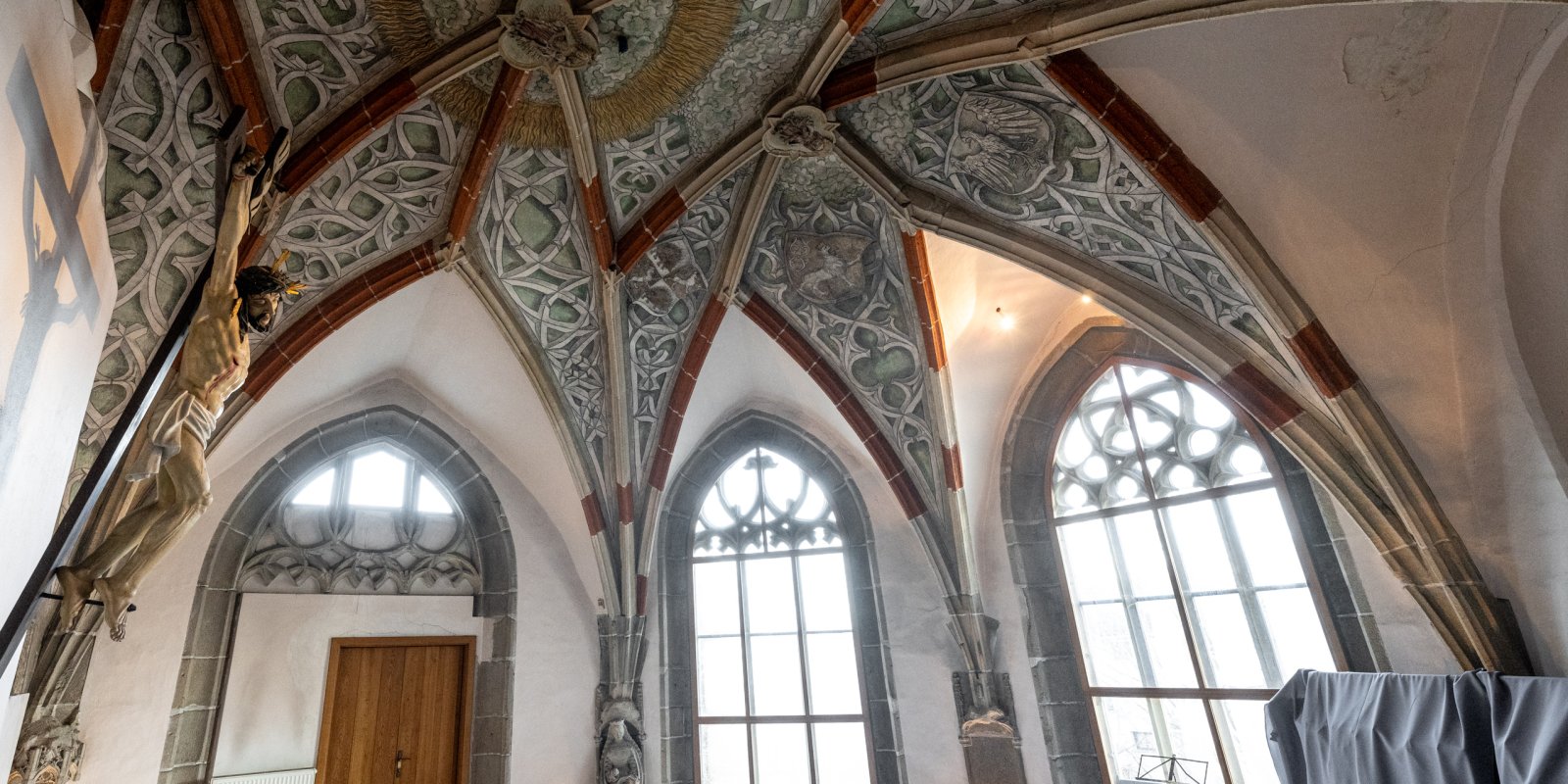 Interiéry minoritského kostela a kláštera Nanebevzetí Panny Marie