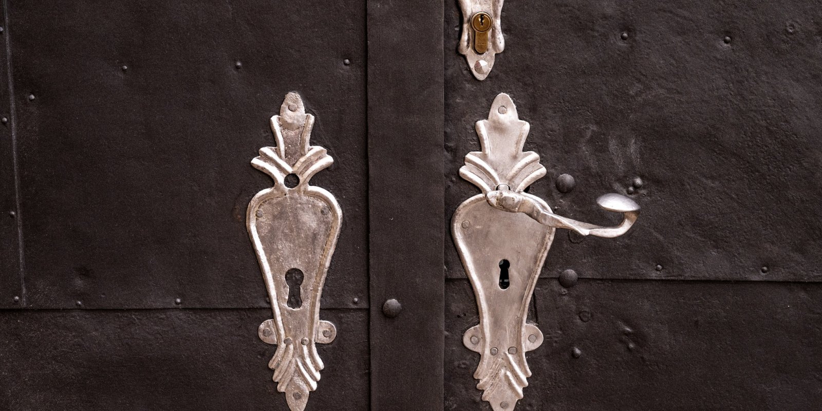 Camera Obscura v krabici a alchymie temné komory s fotografem Pavlem Piňosem