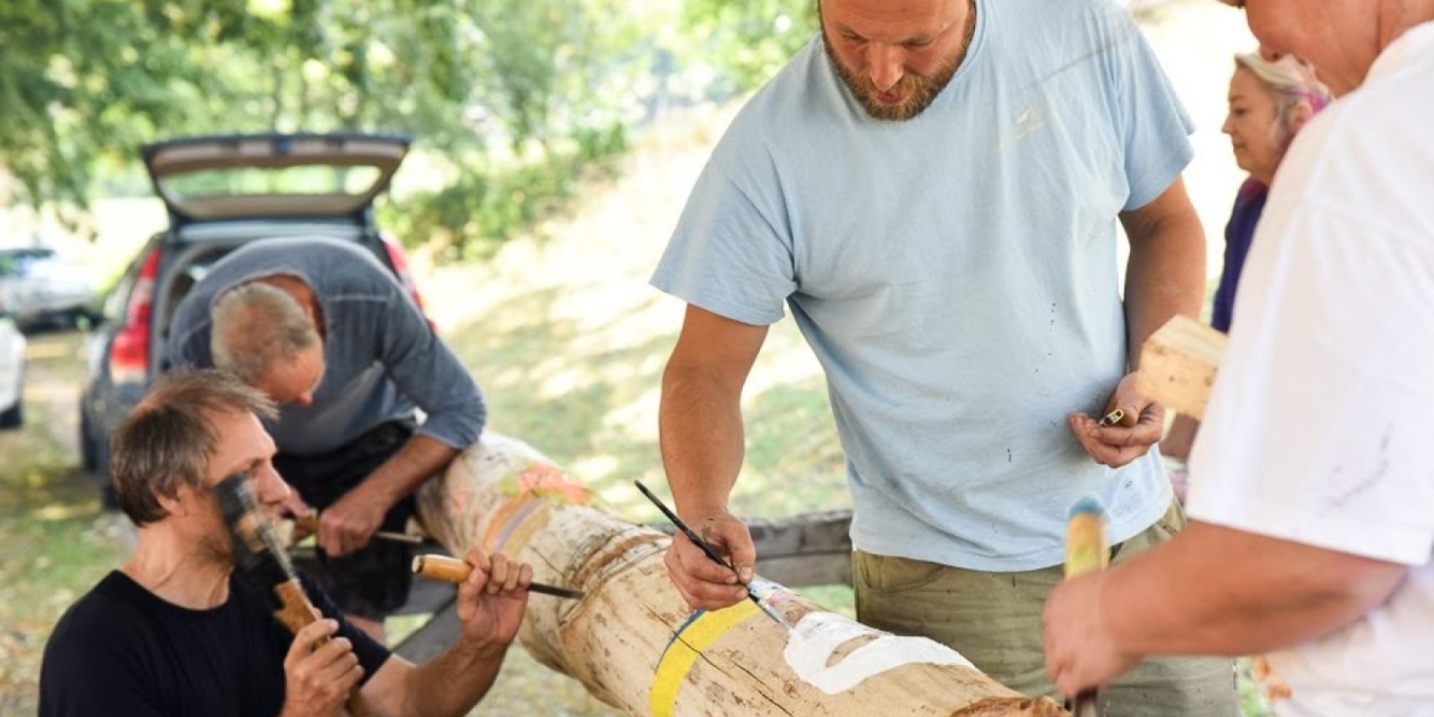 Make friends, not art 