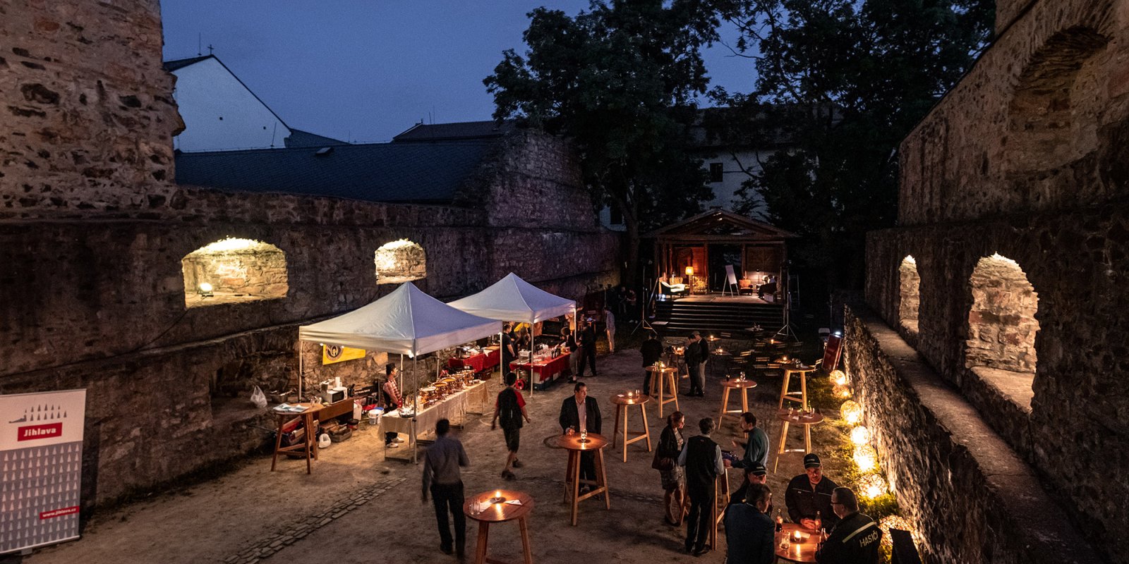 Parkán u Brány Matky Boží