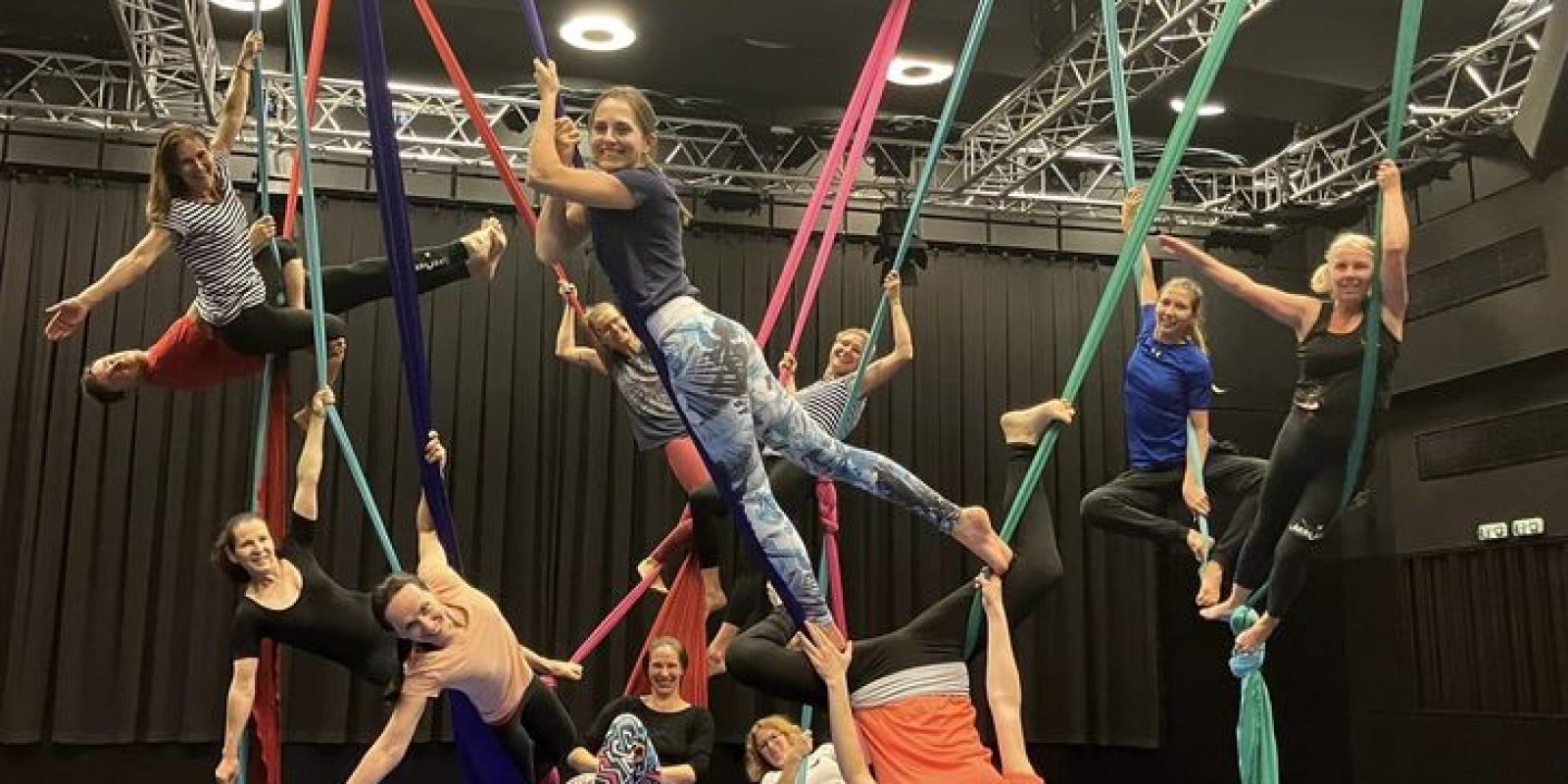 Akrobat TJ Sokol Jihlava: Novocirkusové představení