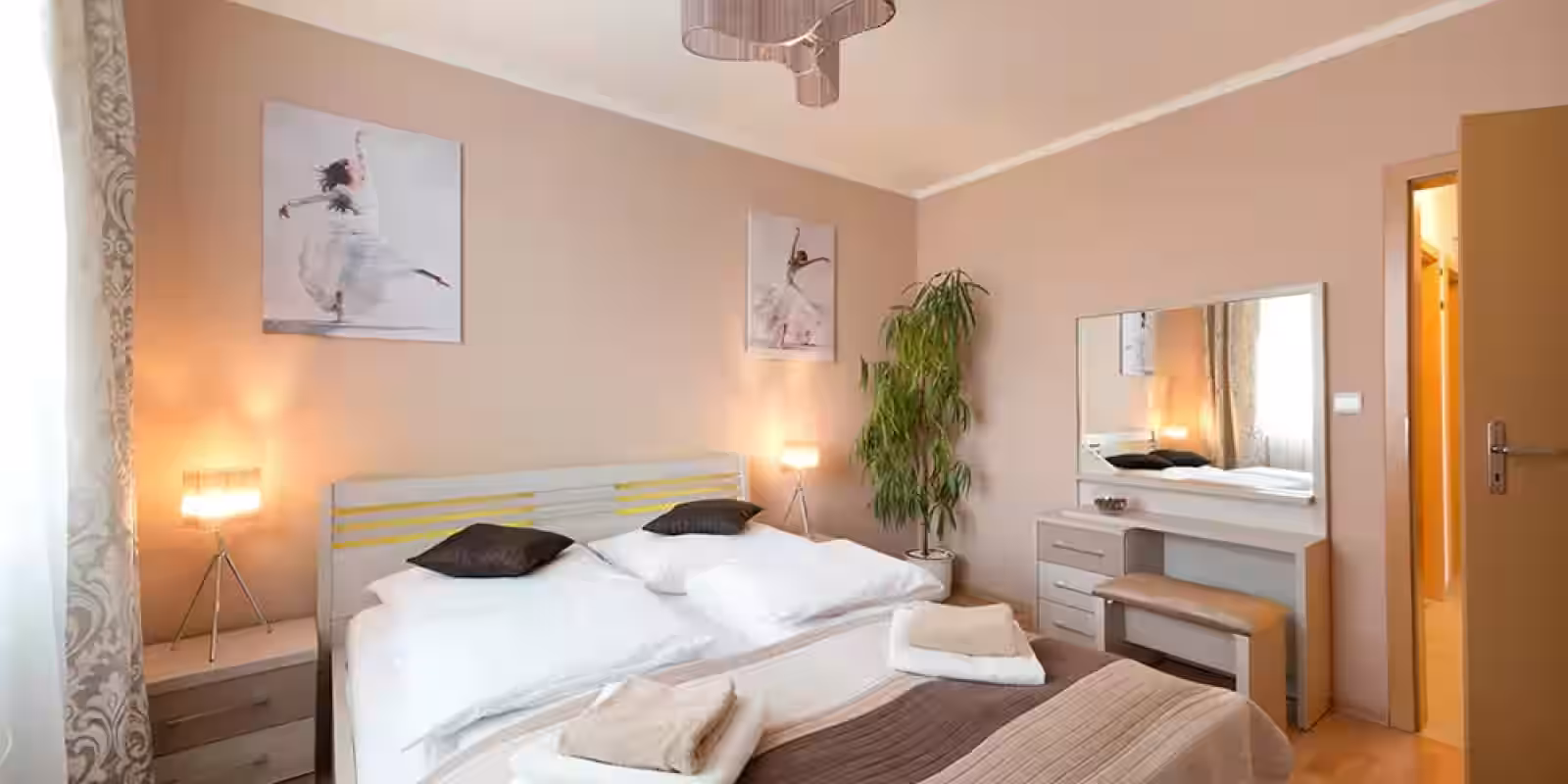 B2B Apartments